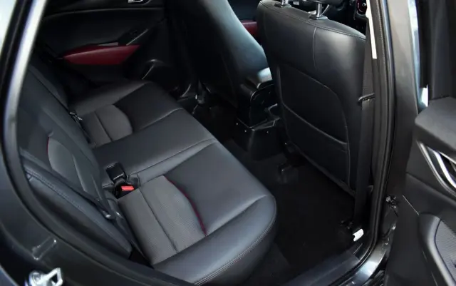 MAZDA CX-3 SKYACTIV-D 105 FWD Exclusive-Line