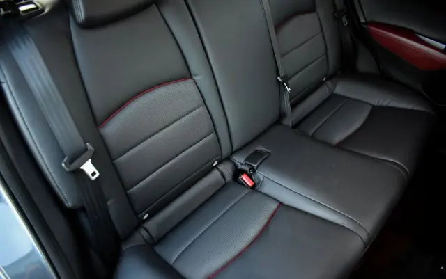 MAZDA CX-3 SKYACTIV-D 105 FWD Exclusive-Line