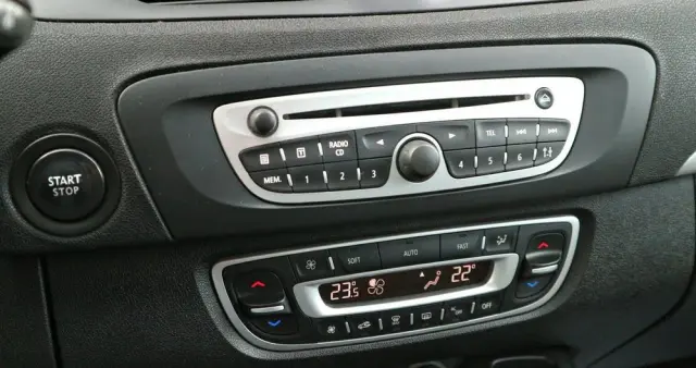 RENAULT Scenic 1.6 16V 110 LIMITED