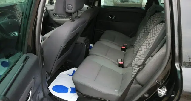 RENAULT Scenic 1.6 16V 110 LIMITED