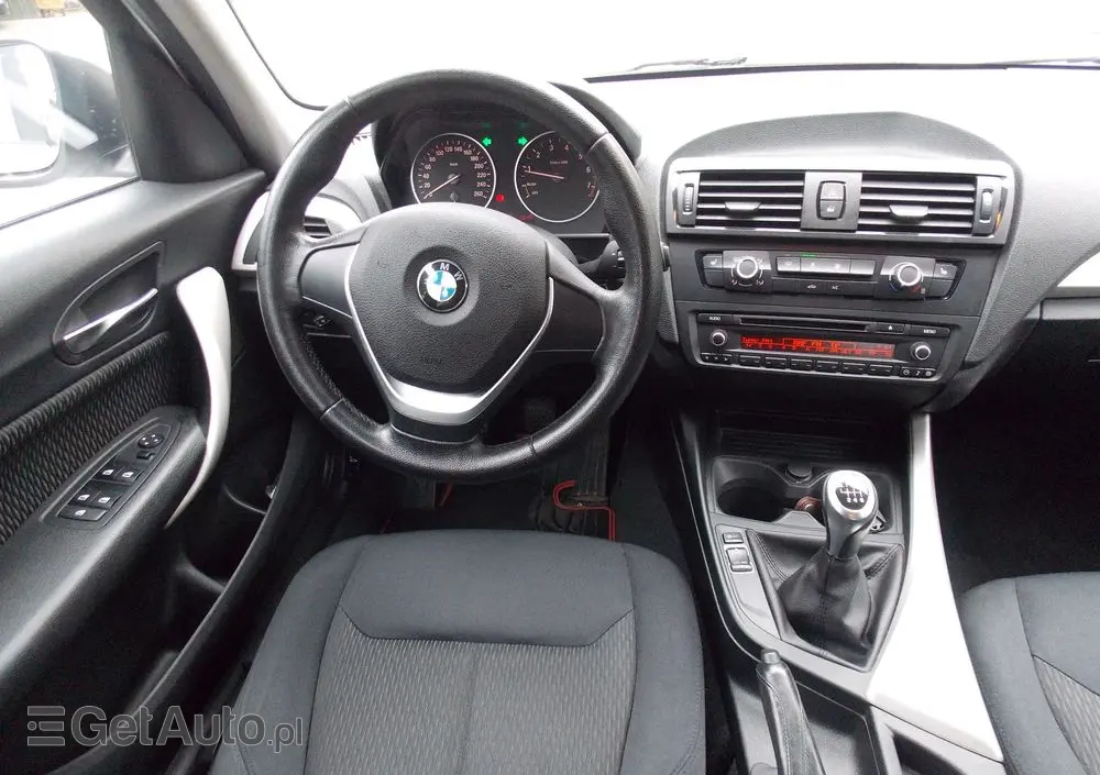 BMW Seria 1 114i Sport Line