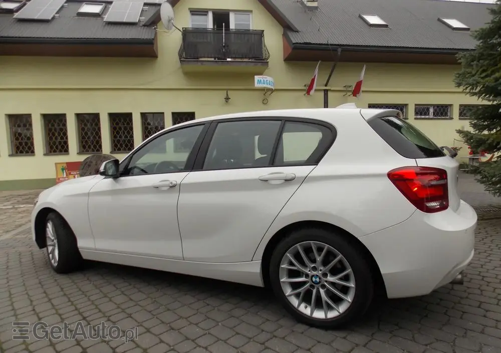BMW Seria 1 114i Sport Line
