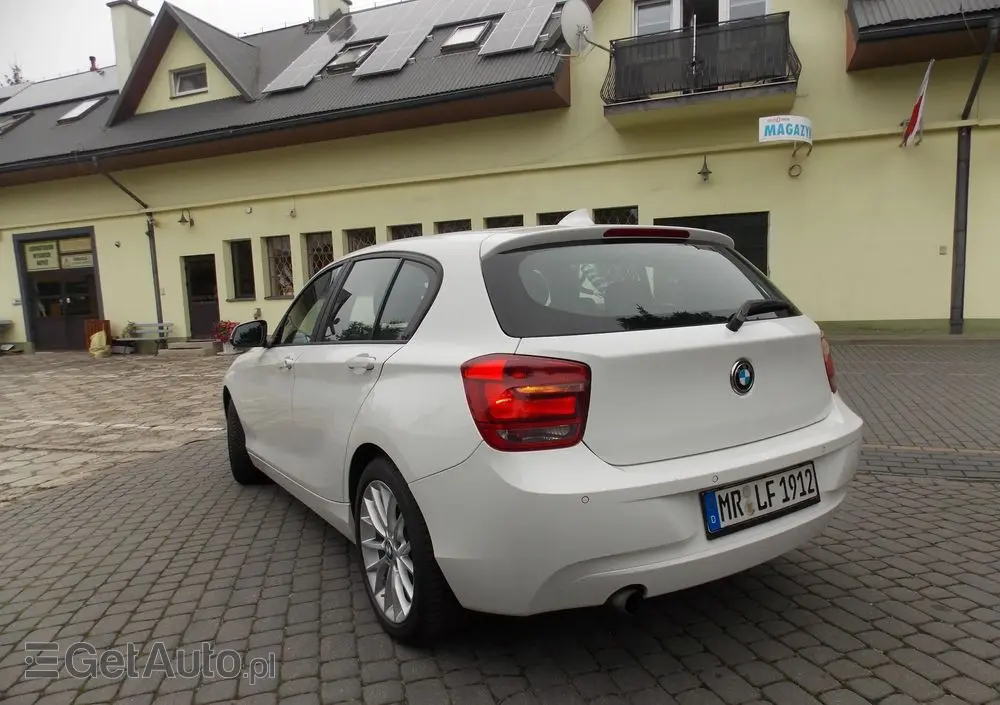 BMW Seria 1 114i Sport Line