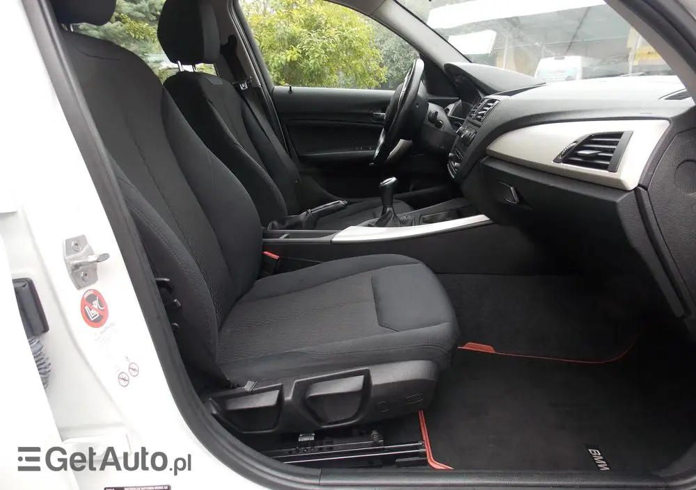 BMW Seria 1 114i Sport Line