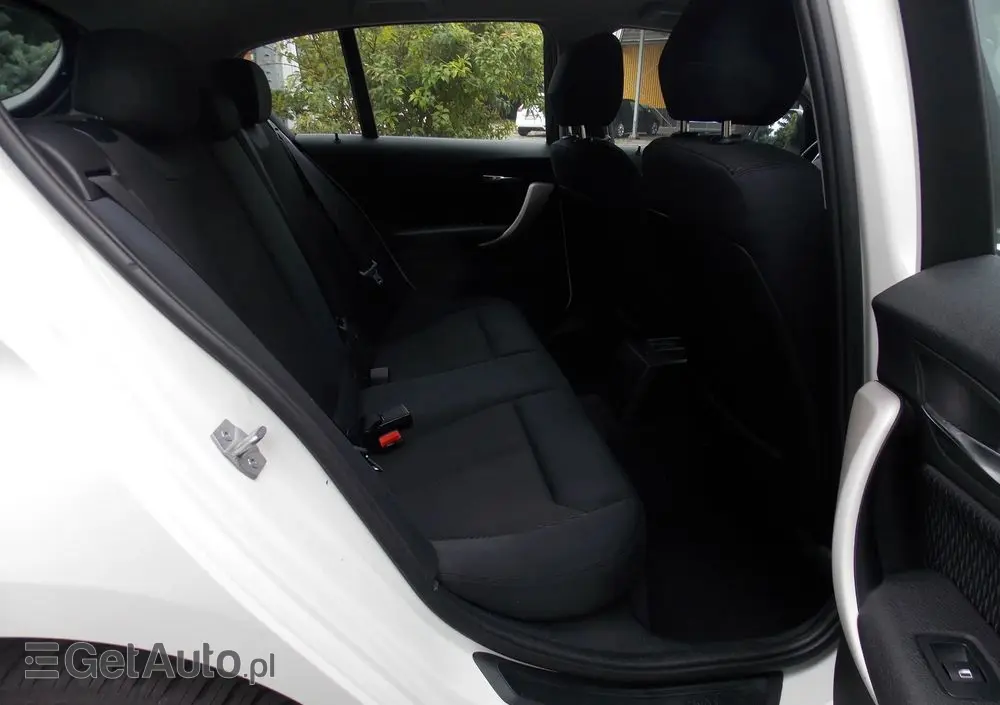 BMW Seria 1 114i Sport Line