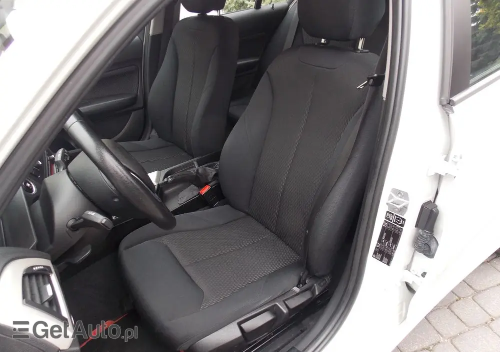 BMW Seria 1 114i Sport Line