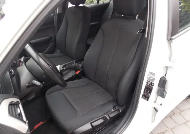 BMW Seria 1 114i Sport Line