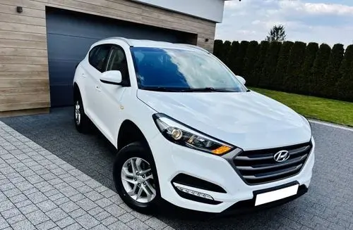 HYUNDAI Tucson 