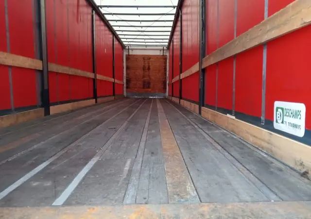 FRUEHAUF Mocna podłoga /nowy dach 217tys przebieg/oś podnoszona/Francja 