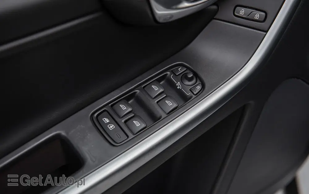 VOLVO XC 60 2.4D AWD RDesign