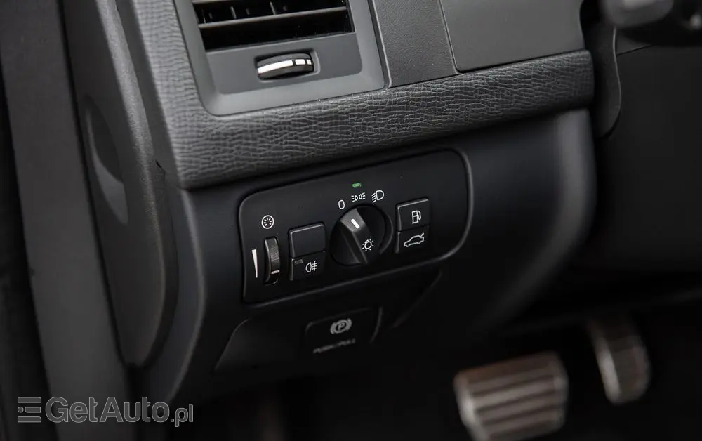 VOLVO XC 60 2.4D AWD RDesign