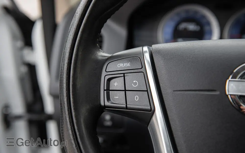 VOLVO XC 60 2.4D AWD RDesign