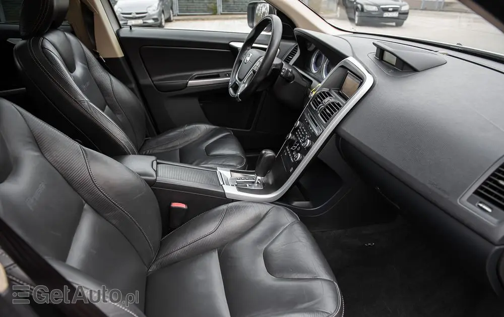 VOLVO XC 60 2.4D AWD RDesign