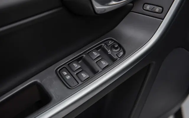 VOLVO XC 60 2.4D AWD RDesign