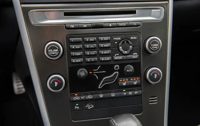 VOLVO XC 60 2.4D AWD RDesign