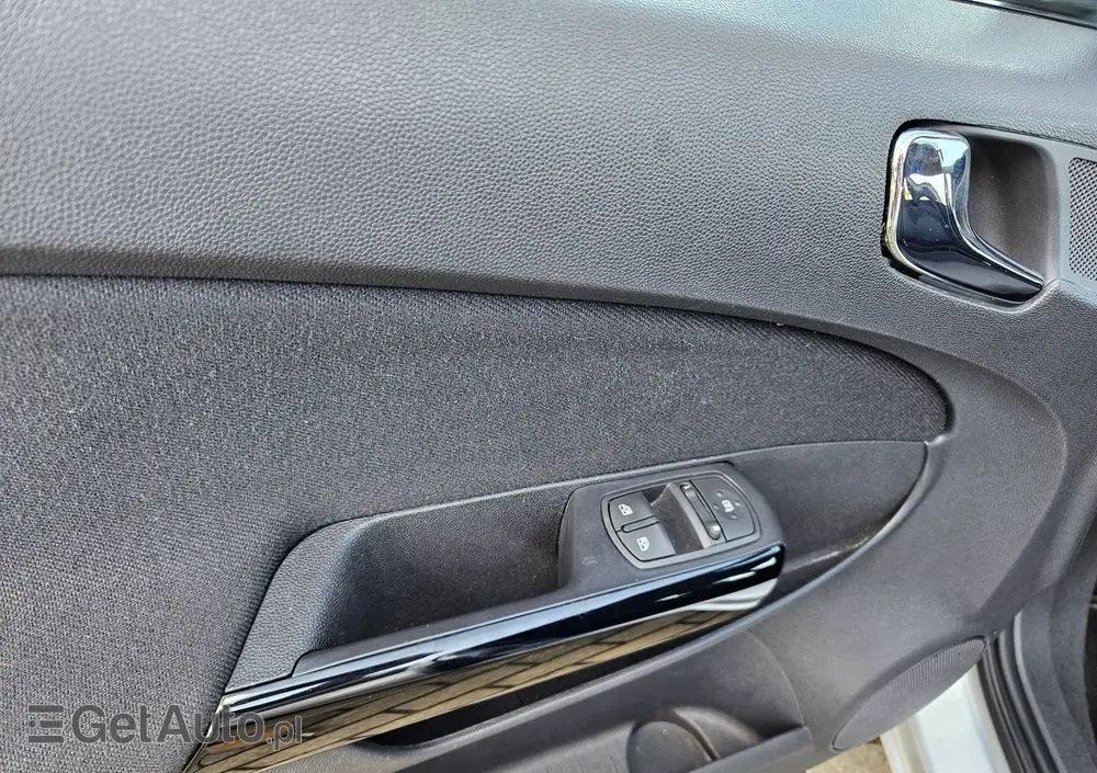 OPEL Corsa 1.2 16V Essentia