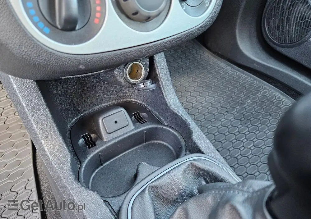 OPEL Corsa 1.2 16V Essentia