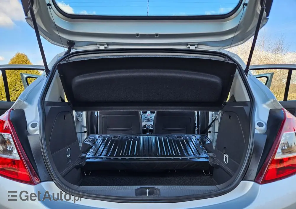 OPEL Corsa 1.2 16V Essentia