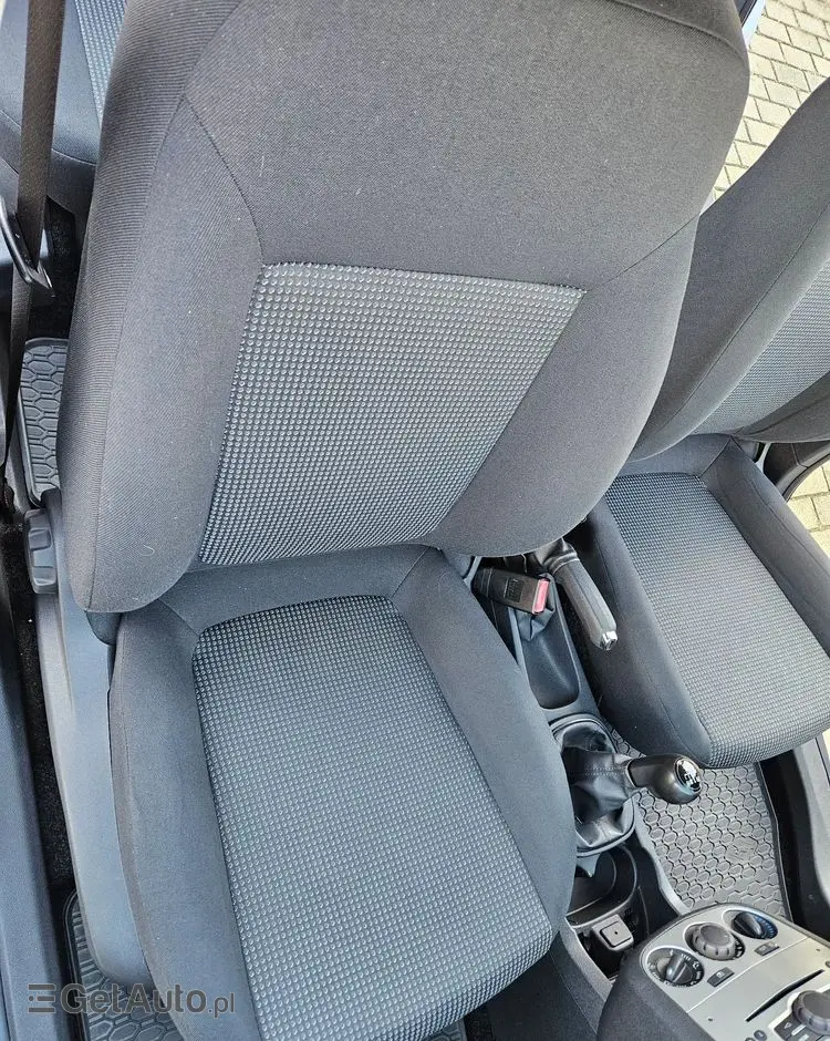 OPEL Corsa 1.2 16V Essentia