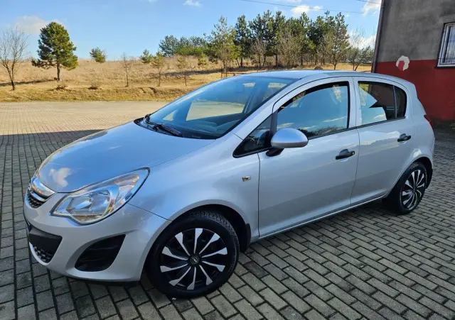 OPEL Corsa 1.2 16V Essentia