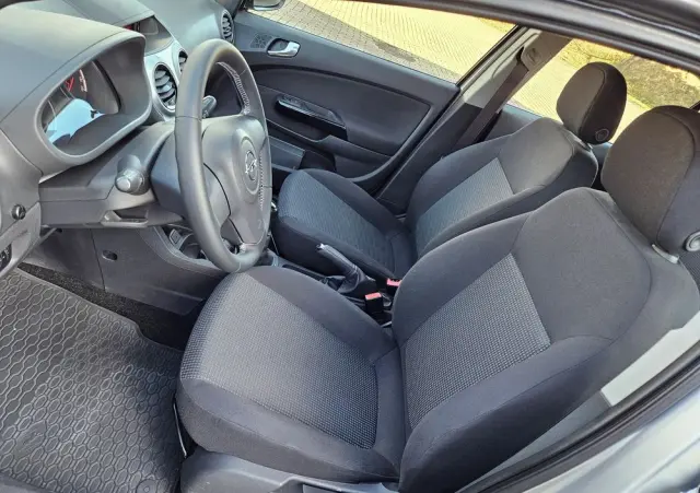 OPEL Corsa 1.2 16V Essentia
