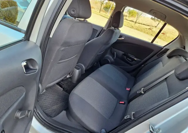 OPEL Corsa 1.2 16V Essentia