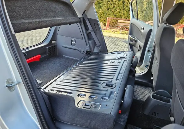 OPEL Corsa 1.2 16V Essentia