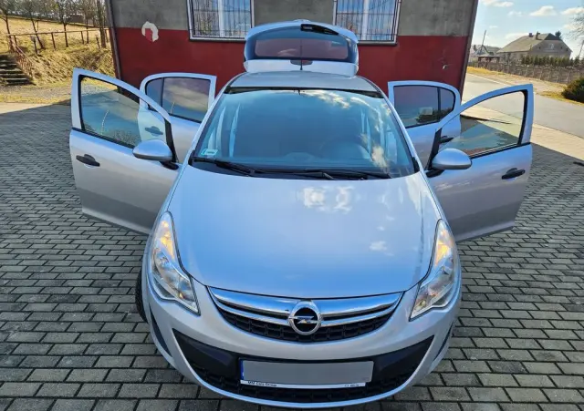 OPEL Corsa 1.2 16V Essentia