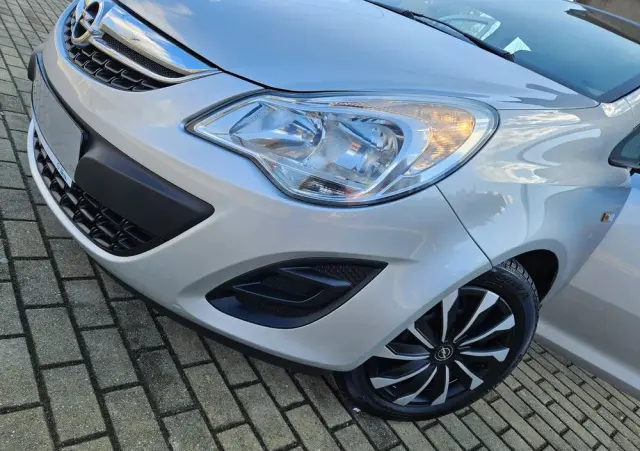 OPEL Corsa 1.2 16V Essentia