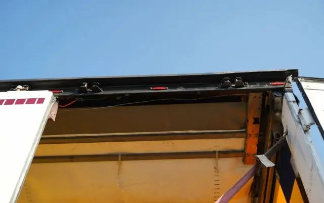 SCHMITZ CARGOBULL FIRANKA / KOSZ NA PALETY / STANDARD / 