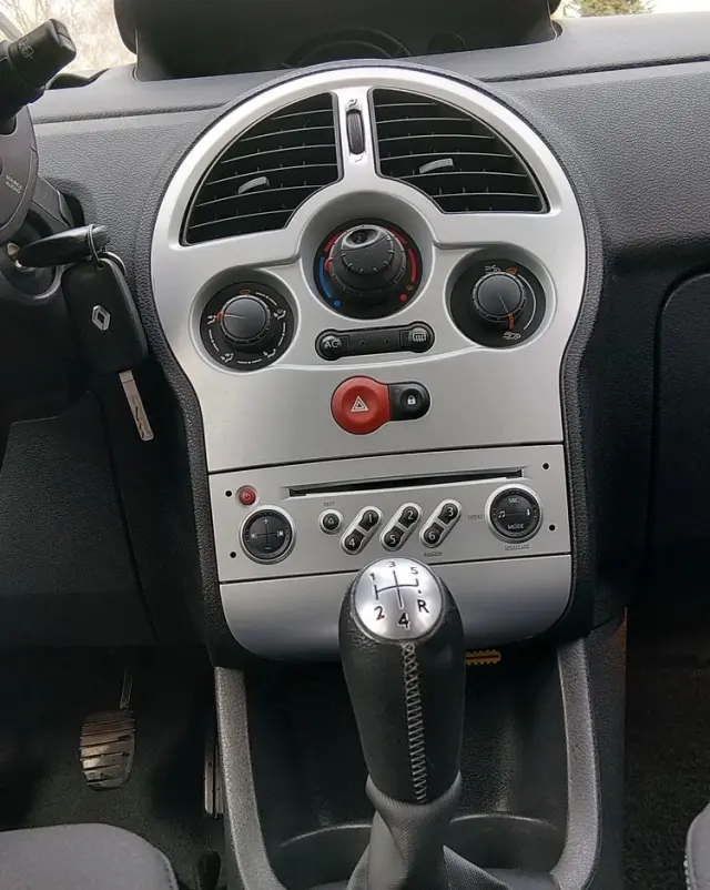 RENAULT Modus 1.2 16V Dynamique