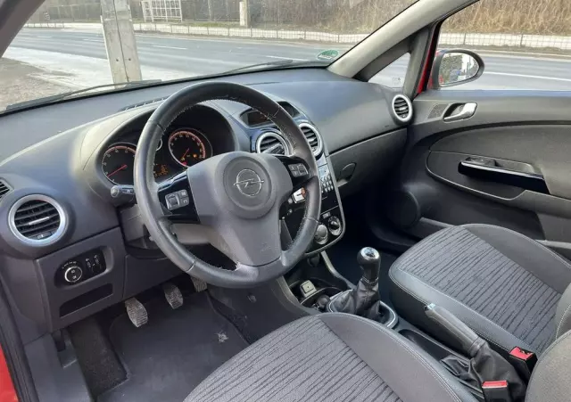 OPEL Corsa 