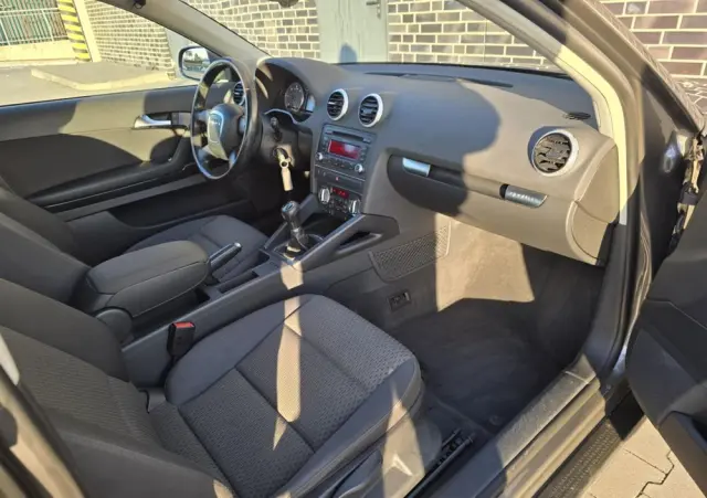 AUDI A3 3-drzwiowe 2.0 TDI Quattro Ambiente