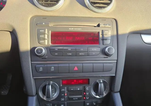 AUDI A3 3-drzwiowe 2.0 TDI Quattro Ambiente