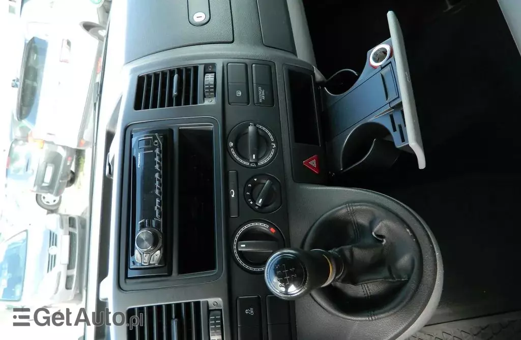 VOLKSWAGEN Transporter 