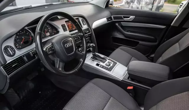 AUDI A6 