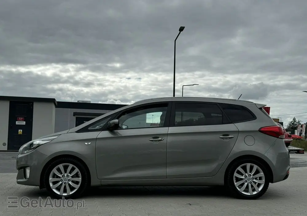 KIA Carens 1.7 CRDi Vision