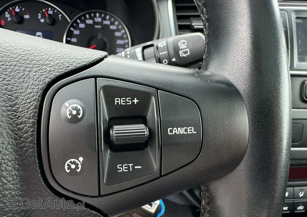 KIA Carens 1.7 CRDi Vision