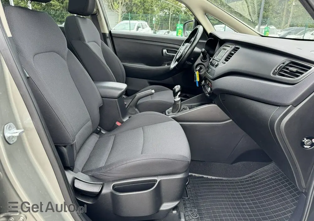 KIA Carens 1.7 CRDi Vision