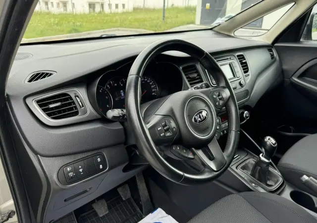 KIA Carens 1.7 CRDi Vision