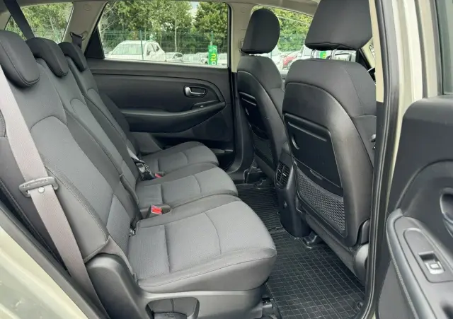 KIA Carens 1.7 CRDi Vision