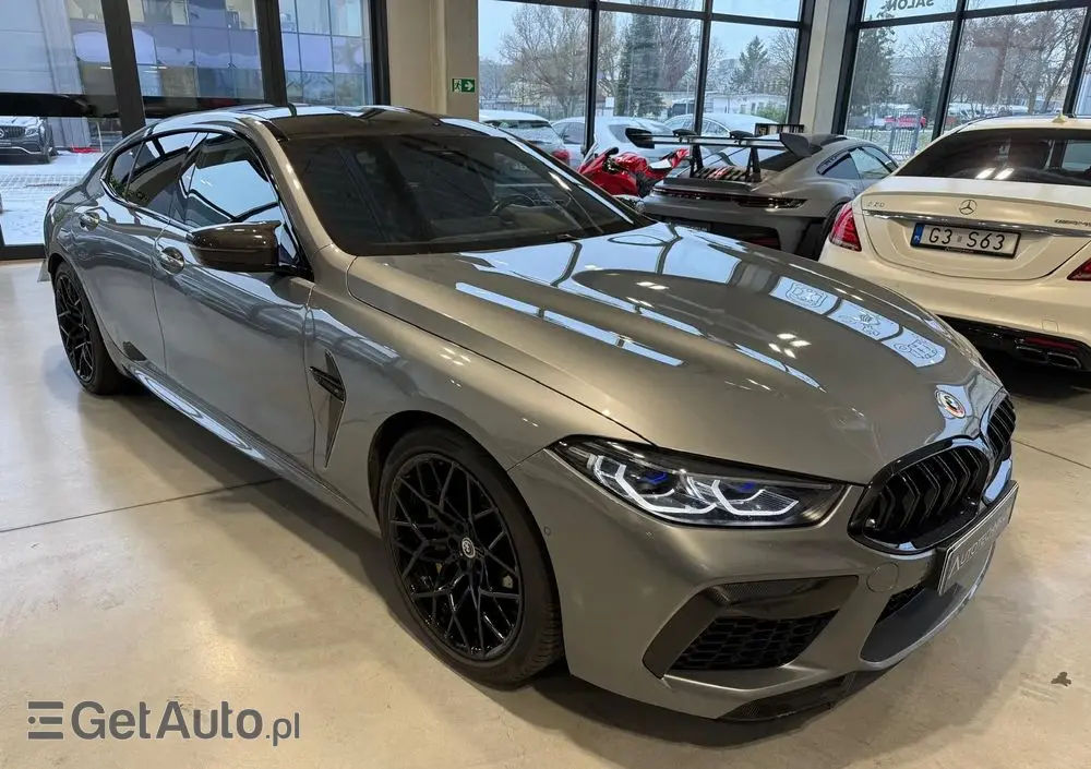 BMW M8 