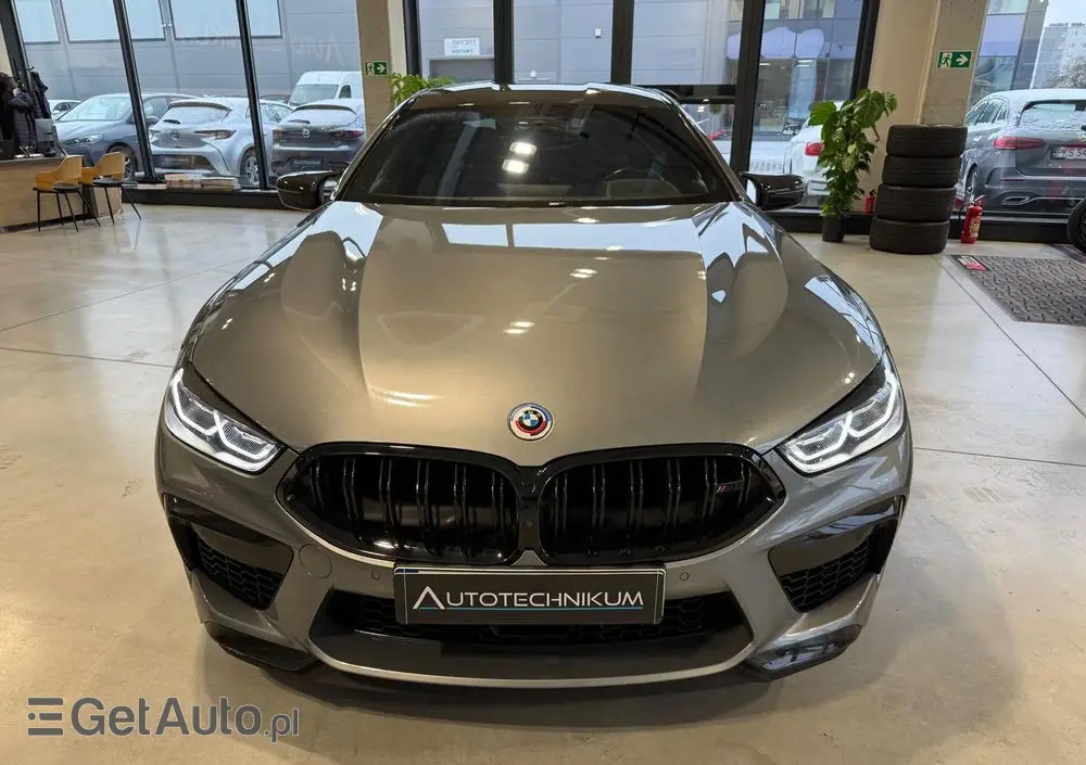 BMW M8 