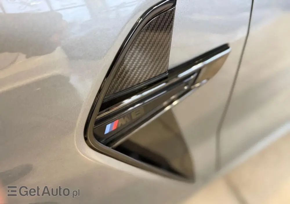 BMW M8 