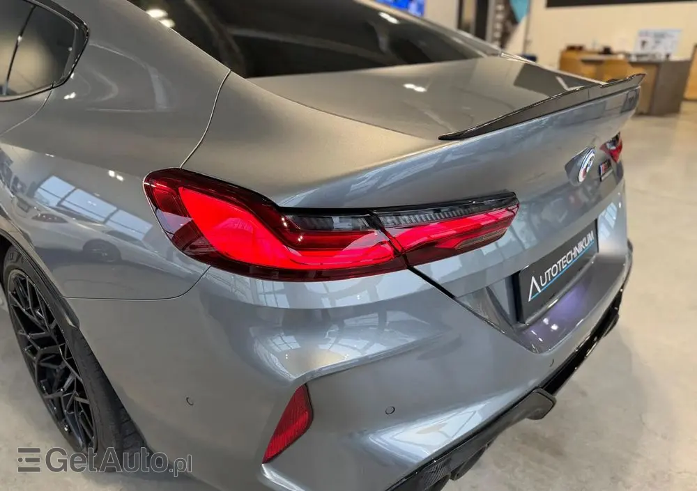 BMW M8 