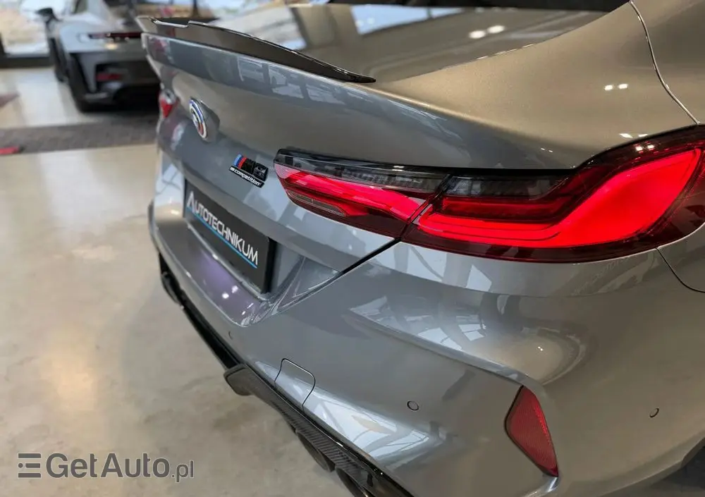 BMW M8 