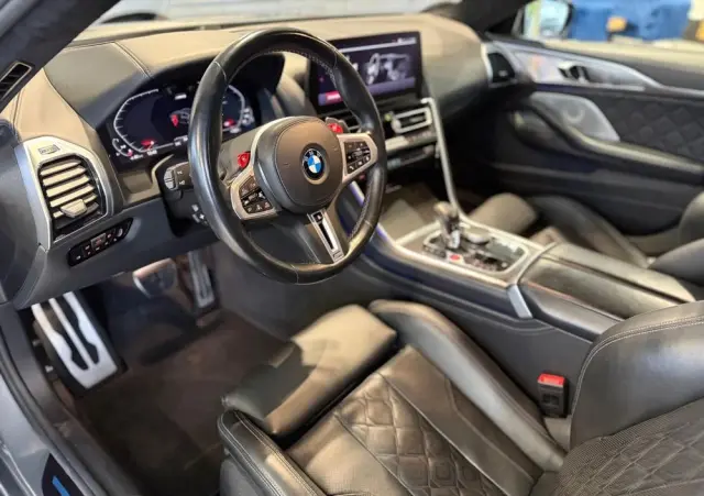 BMW M8 