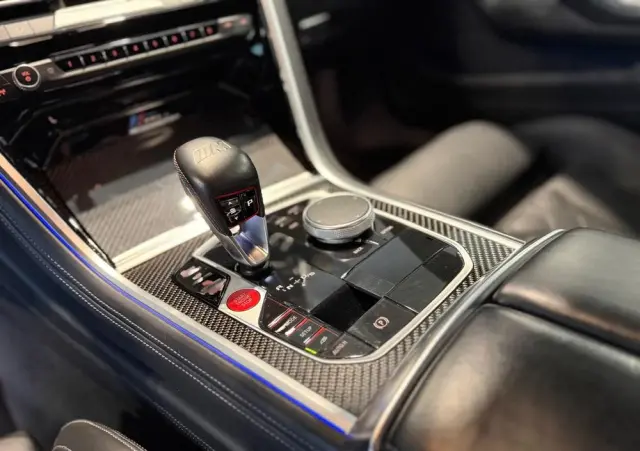BMW M8 