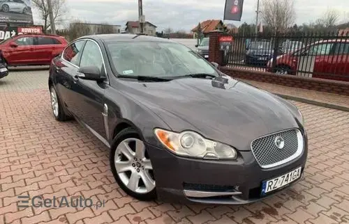 JAGUAR XF 