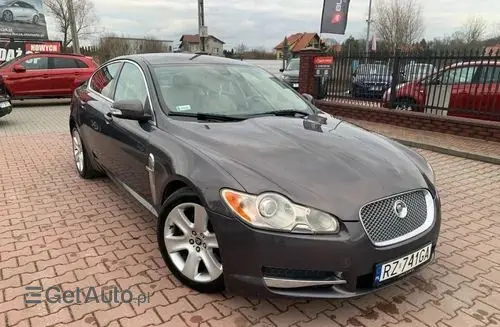 JAGUAR XF 